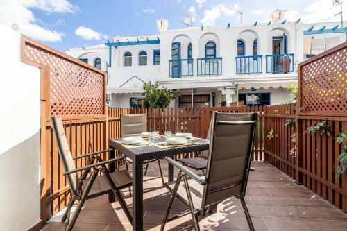 Flatguest Playmar * Pool * Terrace * Beach