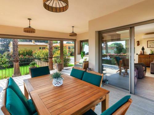 Holiday Home Emporion