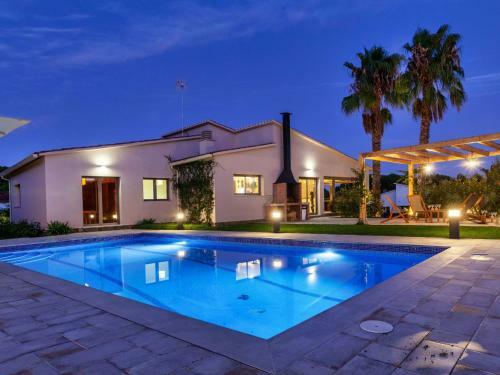 Holiday Home Emporion