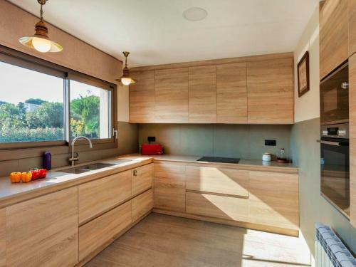 Holiday Home Emporion