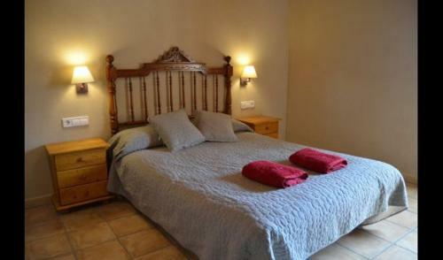 Sant Bartomeu Del Grau Villa Sleeps 14 With Pool