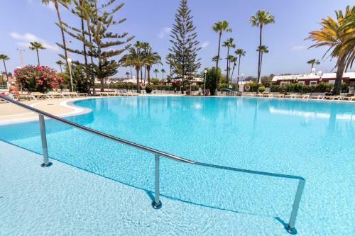 Flatguest Los Tunos +garden +pool +wifi