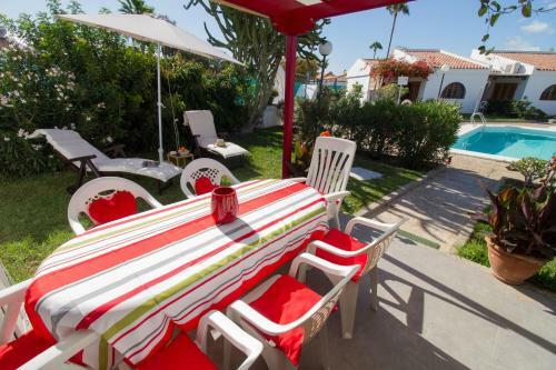 Flatguest Los Tunos +garden +pool +wifi