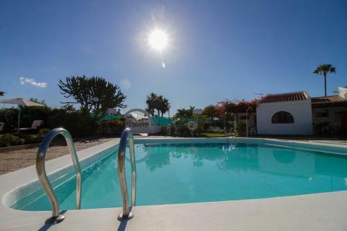Flatguest Los Tunos +garden +pool +wifi