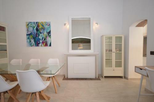 Casa Se�orial En El Centro Con Gran Patio