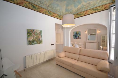 Casa Se�orial En El Centro Con Gran Patio