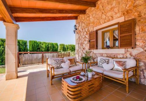 Sencelles Holiday Home Sleeps 4 With Pool Air Con And Wifi