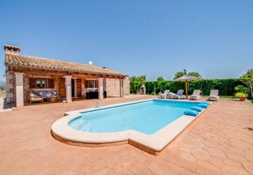 Sencelles Holiday Home Sleeps 4 With Pool Air Con And Wifi