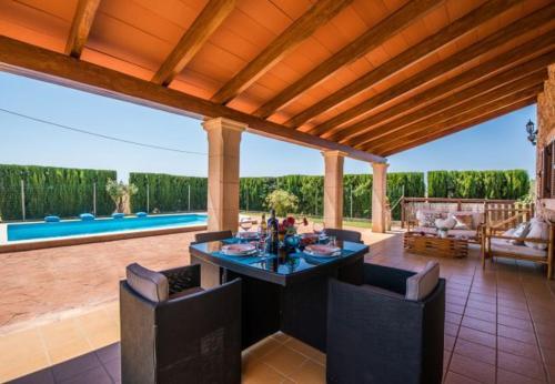 Sencelles Holiday Home Sleeps 4 With Pool Air Con And Wifi