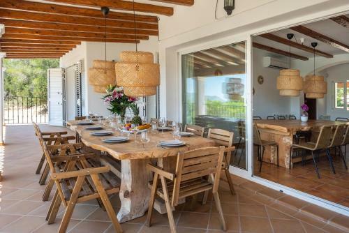 Beautiful Sea-view 6 Bedroom And 5 Bathroom Villa