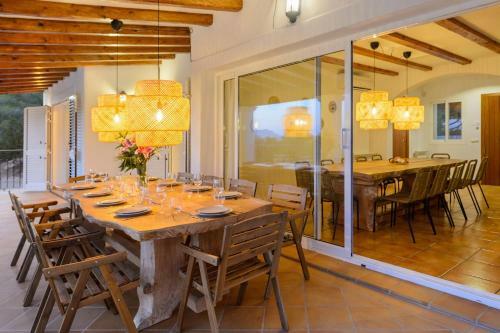 Beautiful Sea-view 6 Bedroom And 5 Bathroom Villa