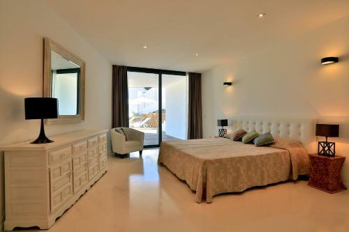 Modern Masterpiece With Private Pool, Ibiza Villa 1001