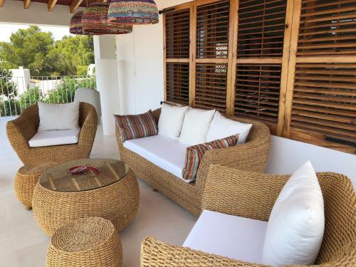 The Perfect Luxury Villa With Private Infinity Pool, Ibiza Villa 1075