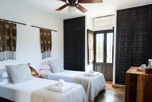 Unique Luxurious 7 Bed Villa & Cottage