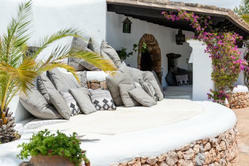 Unique Luxurious 7 Bed Villa & Cottage