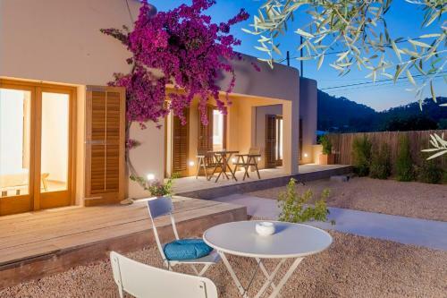 New! Villa Can Ginebra