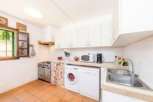 Discover Mallorca From This 4br Pool & Bbq