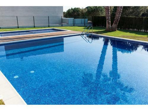 Ocean Views Villa With Large Garden In Sant Pol de Mar Shared Swimming Pools Ref Mrhas
