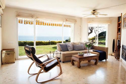 Ocean Views Villa With Large Garden In Sant Pol de Mar Shared Swimming Pools Ref Mrhas