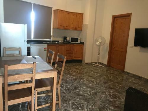 Apartamentos La Aldea Suites