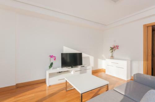 Apartamento Ulia A - Local Rentss