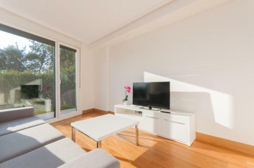 Apartamento Ulia A - Local Rentss