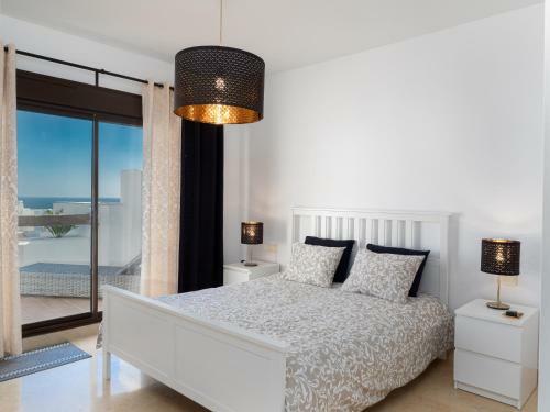 2305 - Luxury Villa With Sea View And Pools