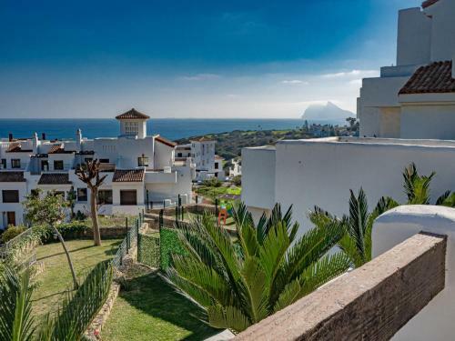 2305 - Luxury Villa With Sea View And Pools
