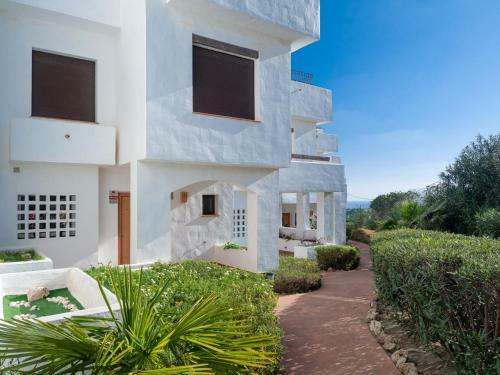 2305 - Luxury Villa With Sea View And Pools