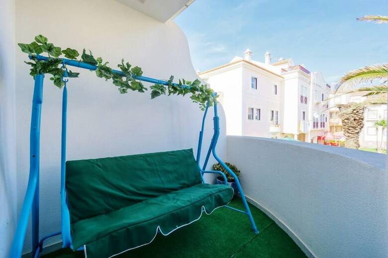 H2o Surfguide Hostel
