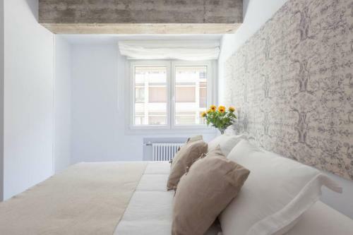 New Gorgeous Central Apartment - Beachfront - 3 Bd