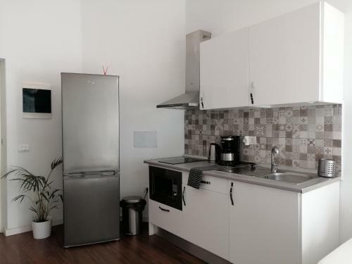 Island 201 Modern & Minimalist Apartments