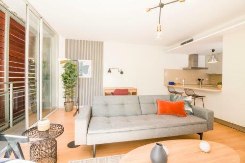 Design Attic Apartment Free Parking