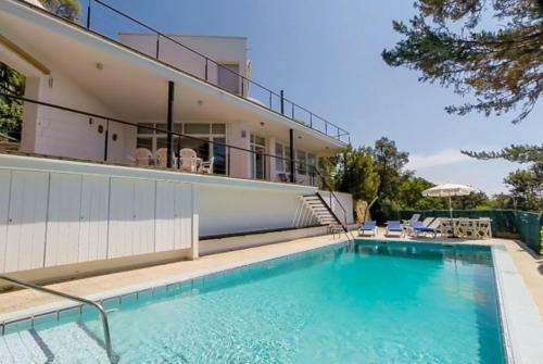 Club Villamar - Queen Victoria
