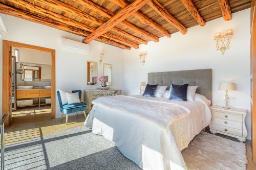 New! Villa Can Prats Deluxe Heated Pool