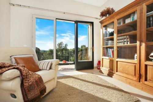 Santa Margarida Villa Sleeps 8 With Pool