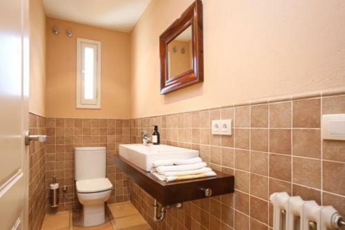 Santa Margarida Villa Sleeps 8 With Pool