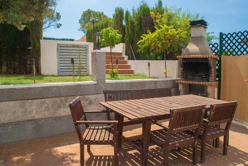 Santa Oliva Villa Sleeps 8 Pool Wifi