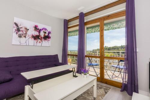 Apartamento Homeholidaysrentals Regard