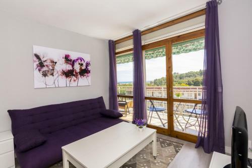 Apartamento Homeholidaysrentals Regard