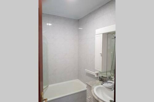 Apartamento Magnifica Casa Con Garaje Muy Bien Comunicada