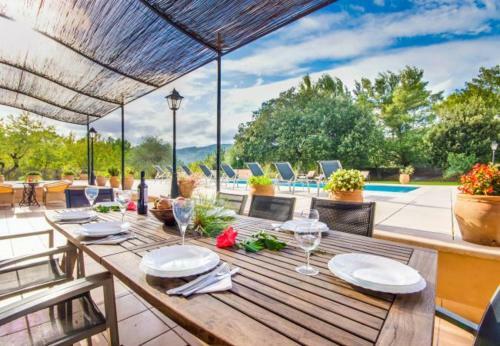 Selva Holiday Home Sleeps 12 With Pool Air Con And Wifi