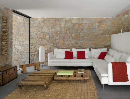Seva Villa Sleeps 14 With Pool And Air Con