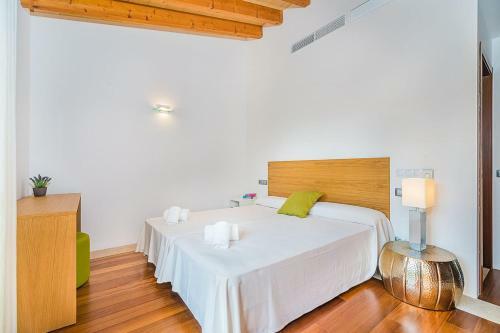 Selva Villa Sleeps 6 With Pool And Air Con