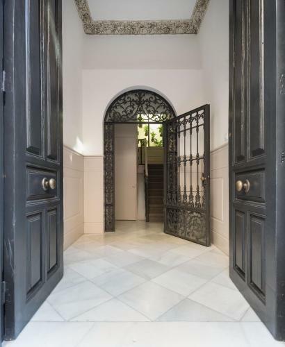 Apartamento Puerta Catedral Holiday Suites