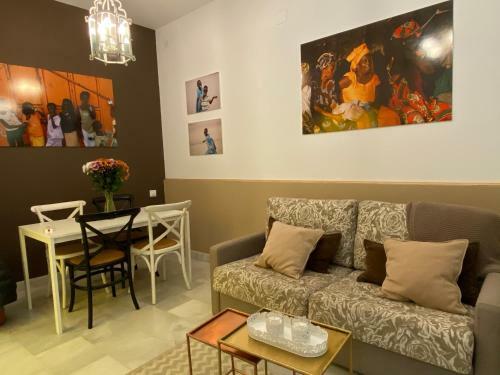 Apartamento Suites Plaza de Los Refinadores, Maestranza