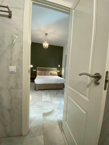 Apartamento Suites Plaza de Los Refinadores, Maestranza