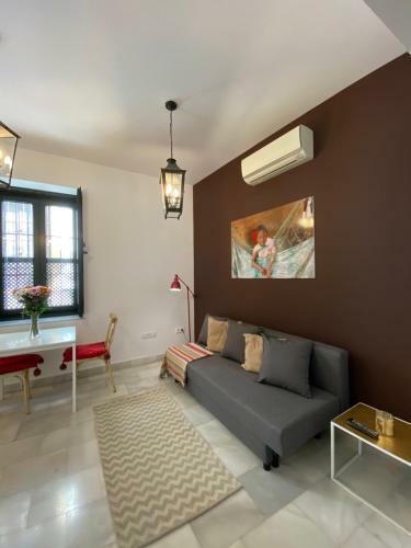 Apartamento Suites Plaza de Los Refinadores, Maestranza