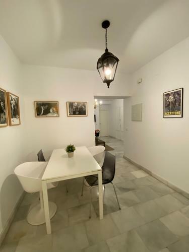 Apartamento Suites Plaza de Los Refinadores, Maestranza