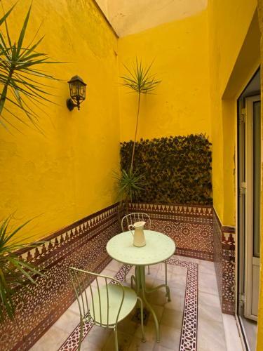 Apartamento Suites Plaza de Los Refinadores, Maestranza